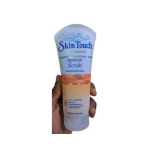 Skin Touch Apricot Invigorating Body Scrub